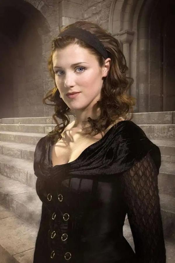 Lucy Griffiths Gorgeous Hot Sexy Cleavage